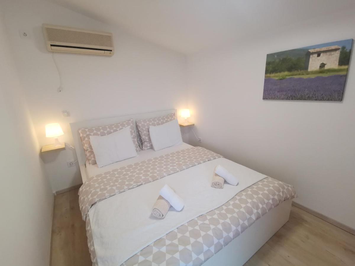 Old Town Paklenica Appartement Starigrad Paklenica Buitenkant foto