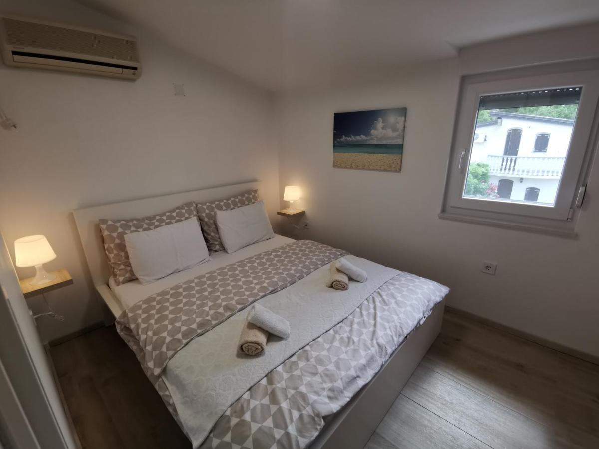 Old Town Paklenica Appartement Starigrad Paklenica Buitenkant foto
